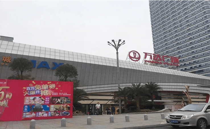 東莞萬達橋架線管進場