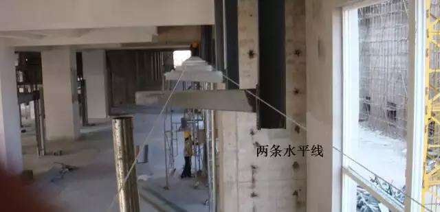 橋架托臂焊接現(xiàn)場