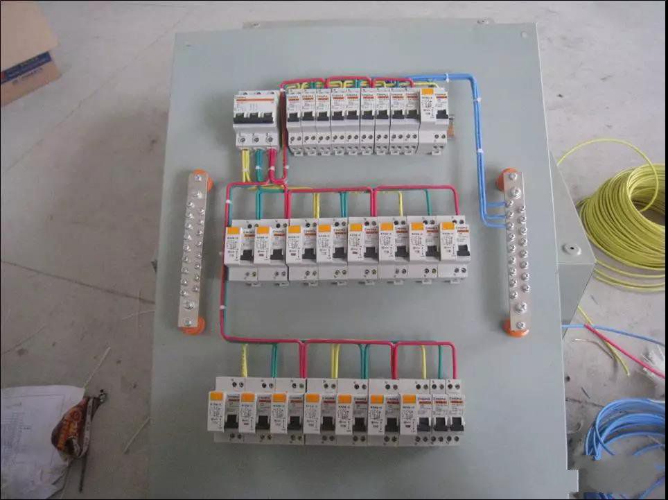 老電工手把手教您如何做好配電箱內部配線，圖文詳解，值得收藏