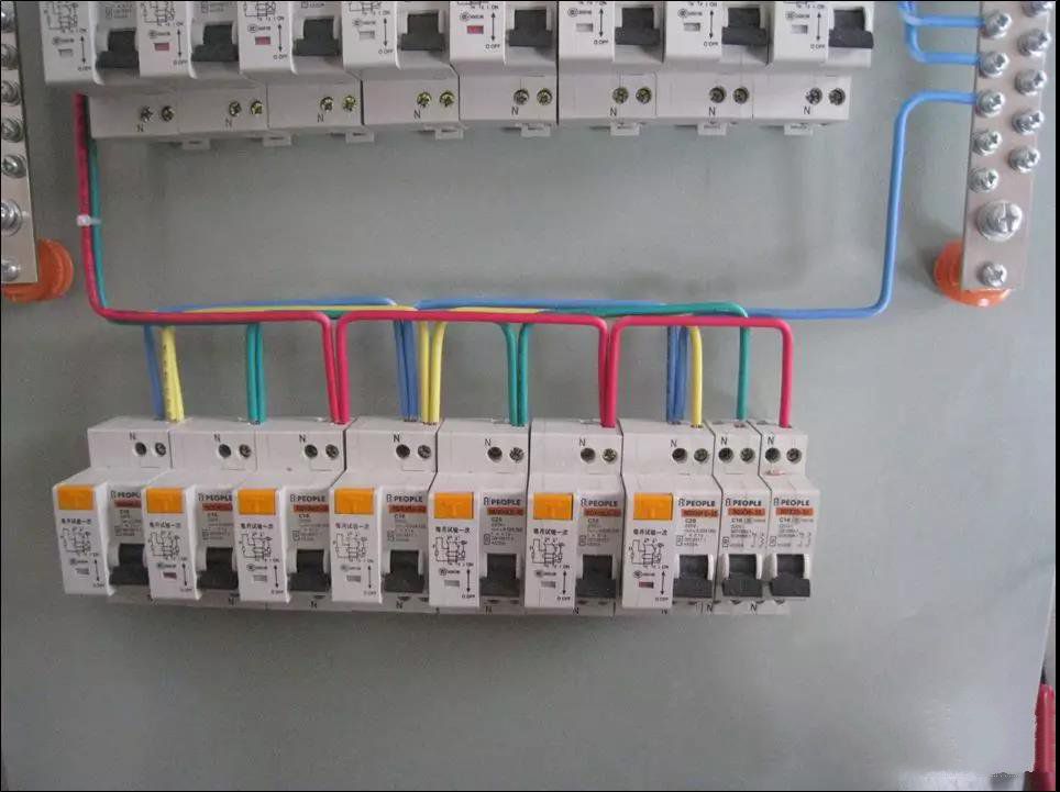 老電工手把手教您如何做好配電箱內部配線，圖文詳解，值得收藏