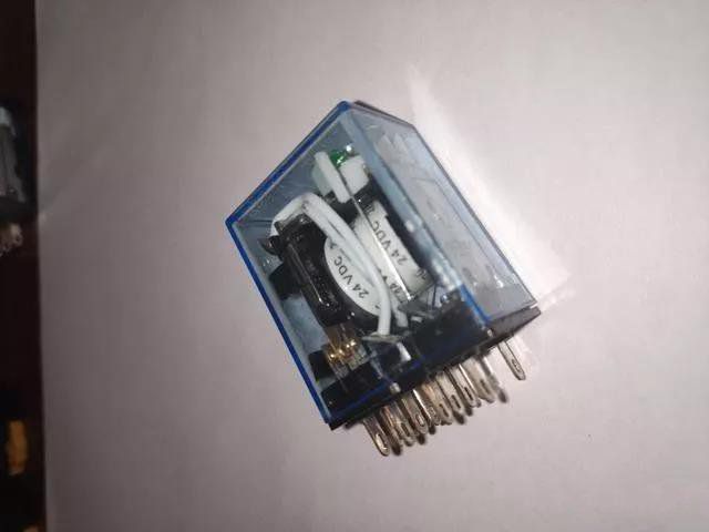 老電工分享：中間繼電器詳解、使用及注意事項(xiàng)，滿滿的全是干貨