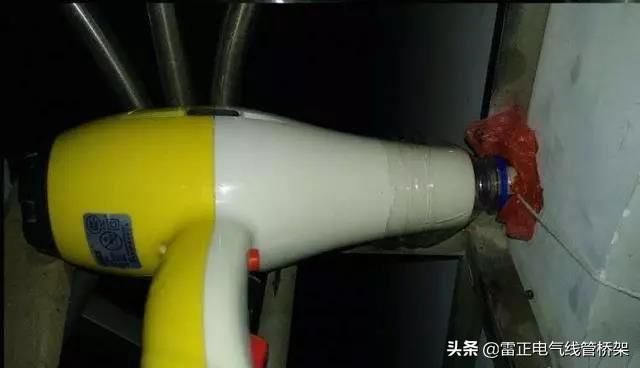 線管有三個彎，穿線器都不好使怎么辦？大神一招解決