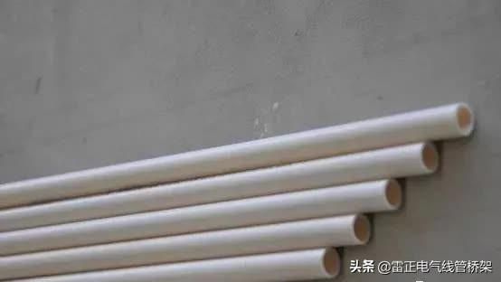 電工師傅活線工藝，隱蔽電線一抽就出來(lái)，真是太實(shí)用了