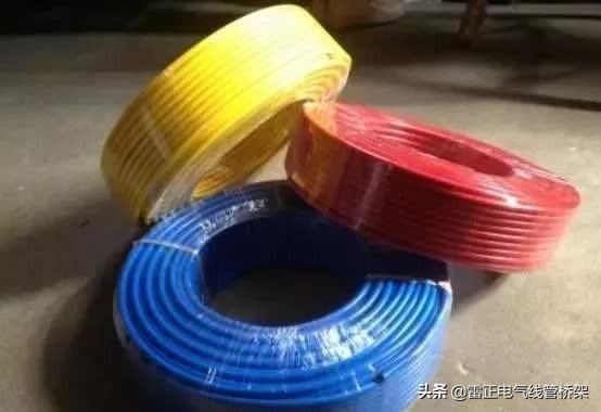 電工師傅活線工藝，隱蔽電線一抽就出來(lái)，真是太實(shí)用了