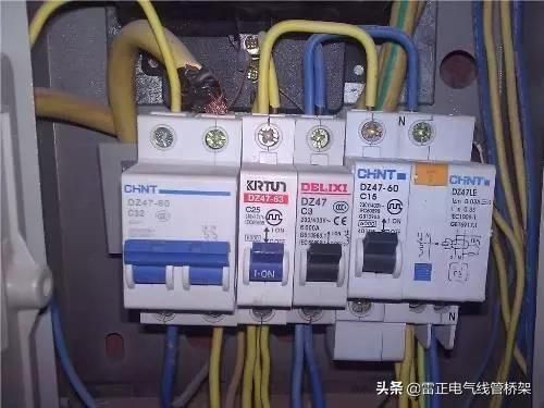 如果您家里的燈突然不亮了，你會(huì)怎么做？現(xiàn)在讓我們來(lái)學(xué)習(xí)一下