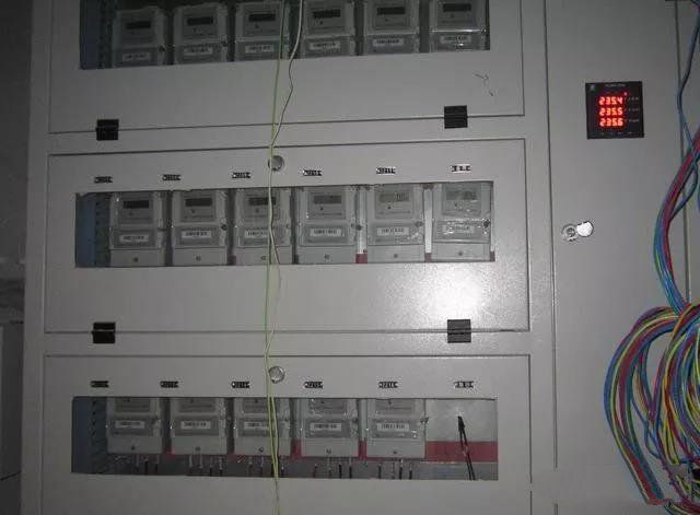 為什么現(xiàn)在電表比以前走的快？聽老電工分析，才知電費(fèi)增加的原因