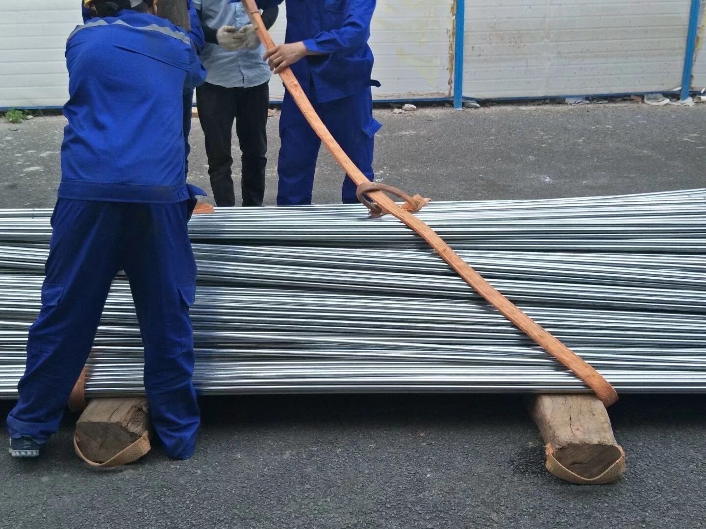 電纜橋架/JDG管進(jìn)場(chǎng)_深圳信立泰藥業(yè)高端藥物產(chǎn)業(yè)化項(xiàng)目