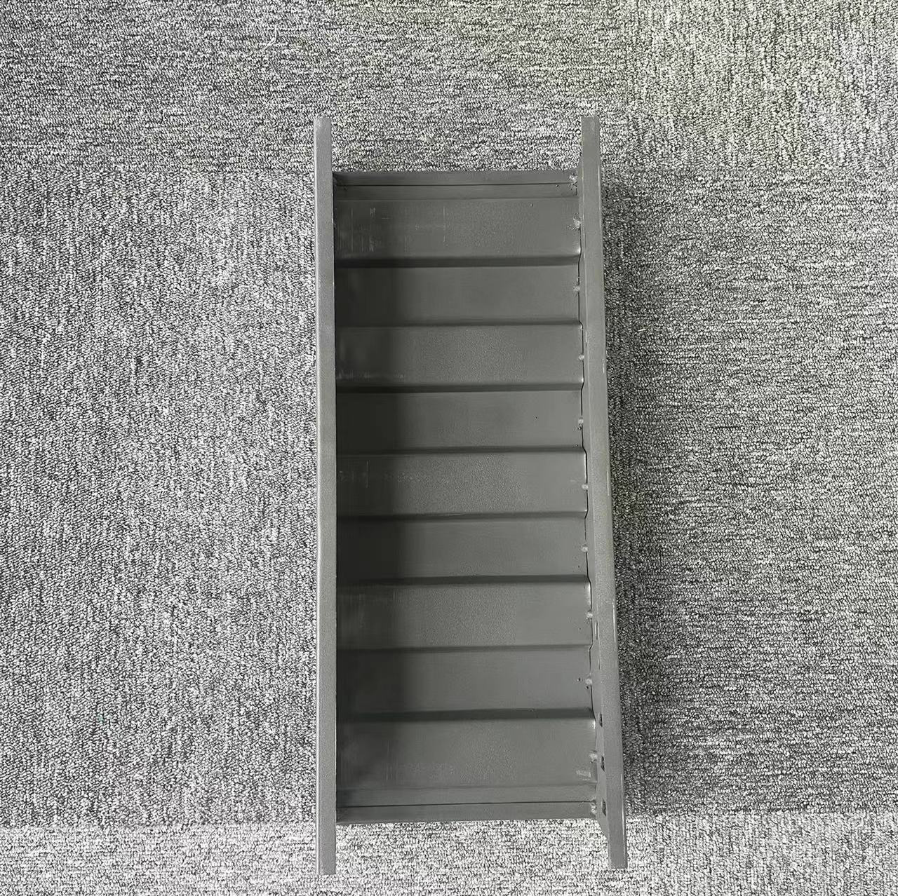 節(jié)能高強度瓦楞式電纜橋架